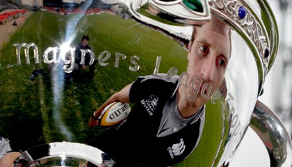 Ali Kellock and the Magners League trophy