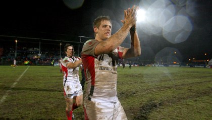 Chris Henry (front)