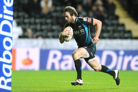 Bishop to set new Ospreys appearance record