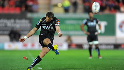 Biggar signs new three year deal with Ospreys