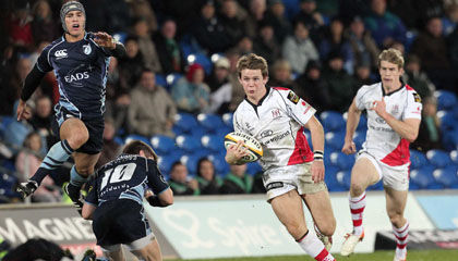 Craig Gilroy beats the cover to score his second try