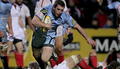 Replacement centre Dafydd Hewitt breaks through for Cardiff's third try