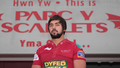 Utility back Gareth Owen delighted at opportunity handed by Scarlets