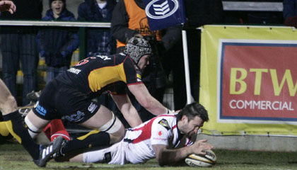 Simon Danielli dives over to score Ulster's second try