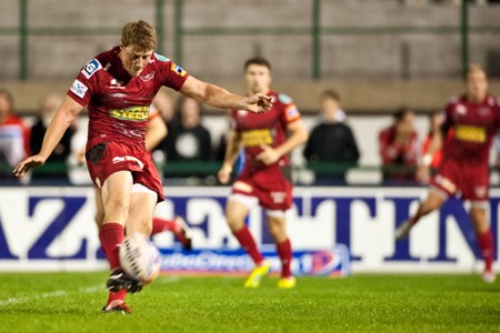 Scarlets show support for Priestland after injury blow