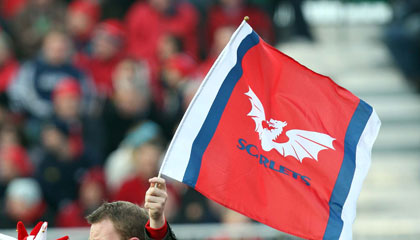 Scarlets Fan with flag